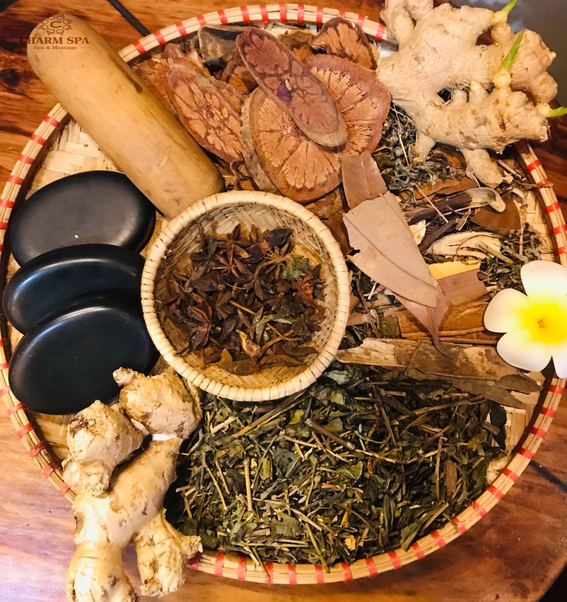 Ngâm chân bài độc thuốc Bắc